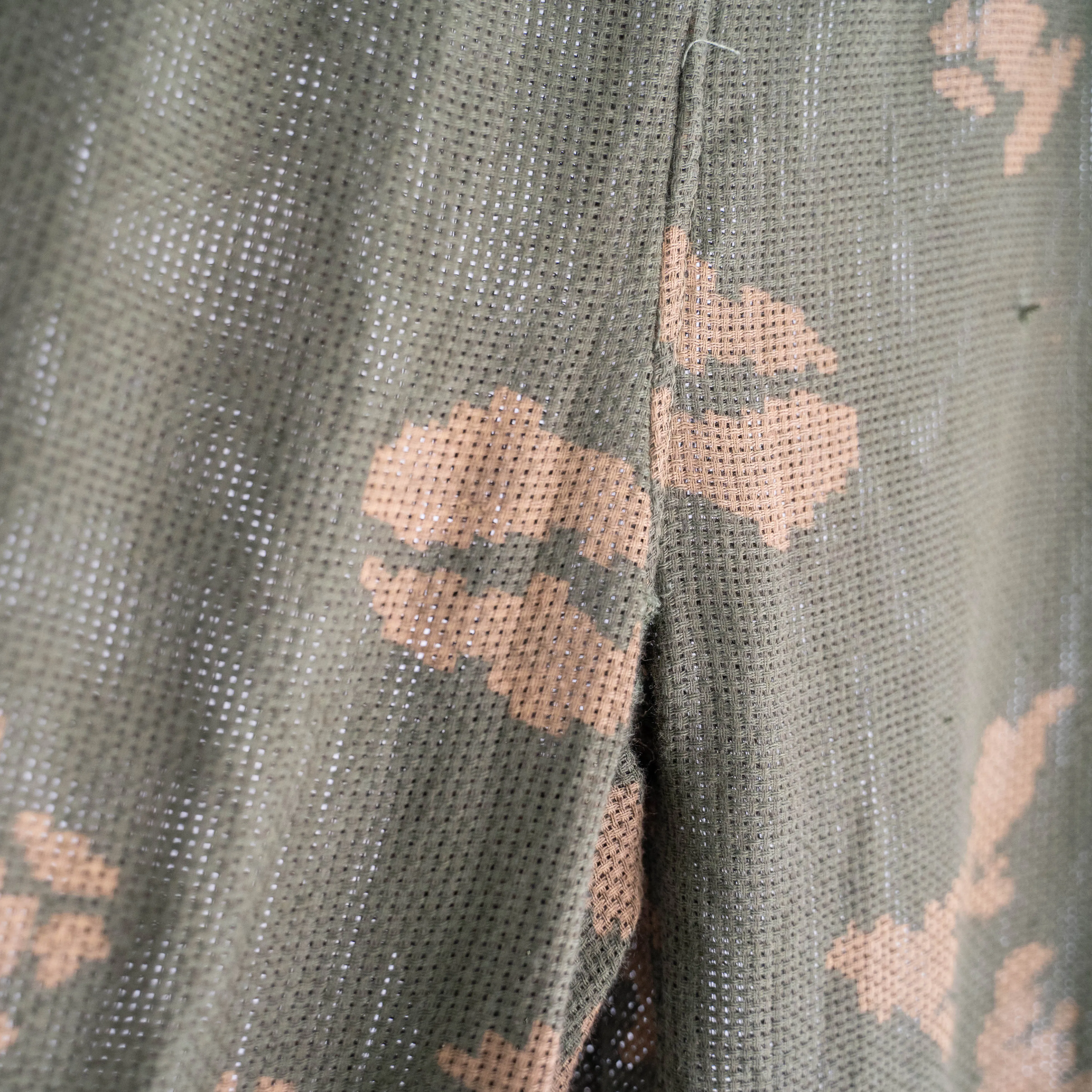 1970-80s Russian military boder guard KLMK camoflage mesh easy pants