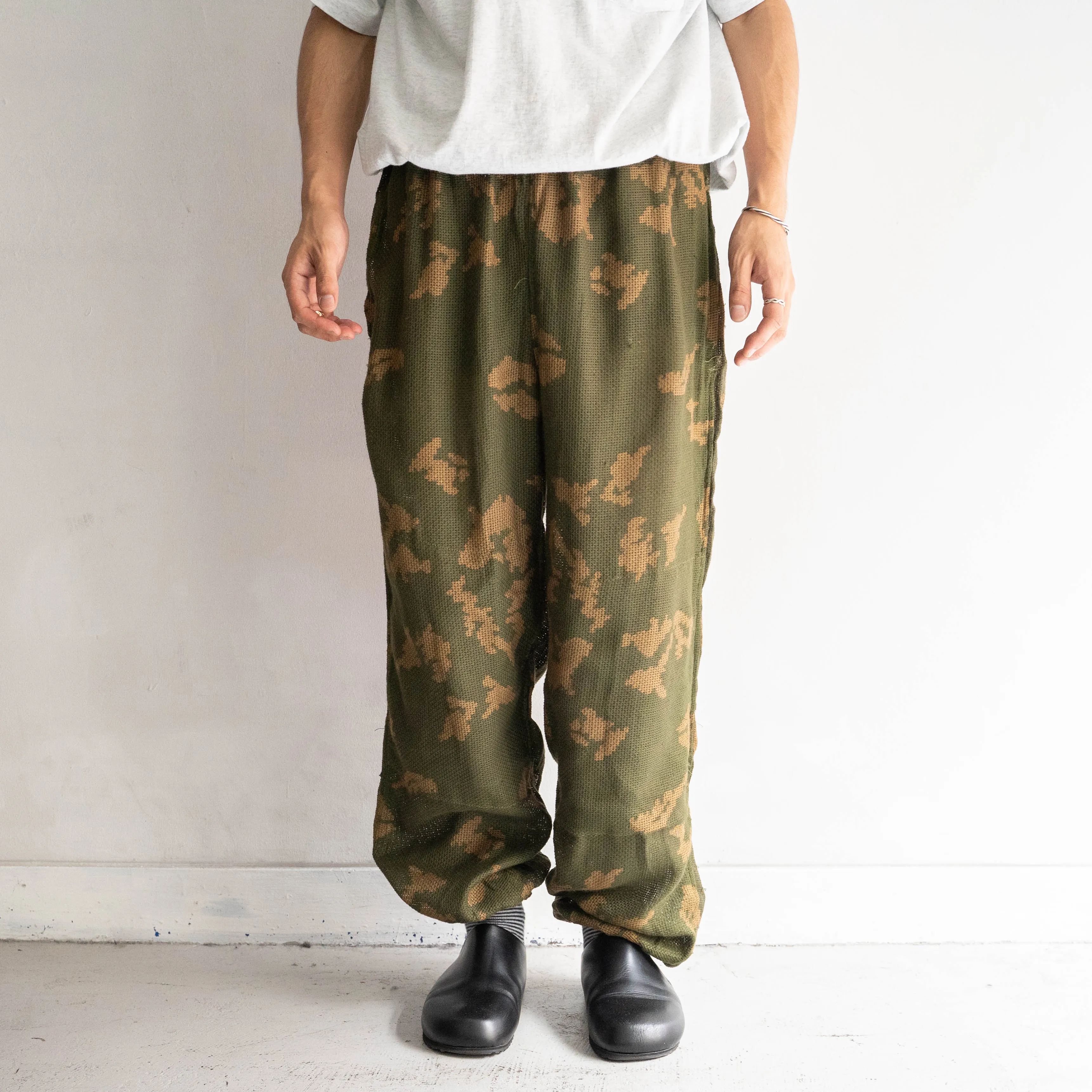 1970-80s Russian military boder guard KLMK camoflage mesh easy pants