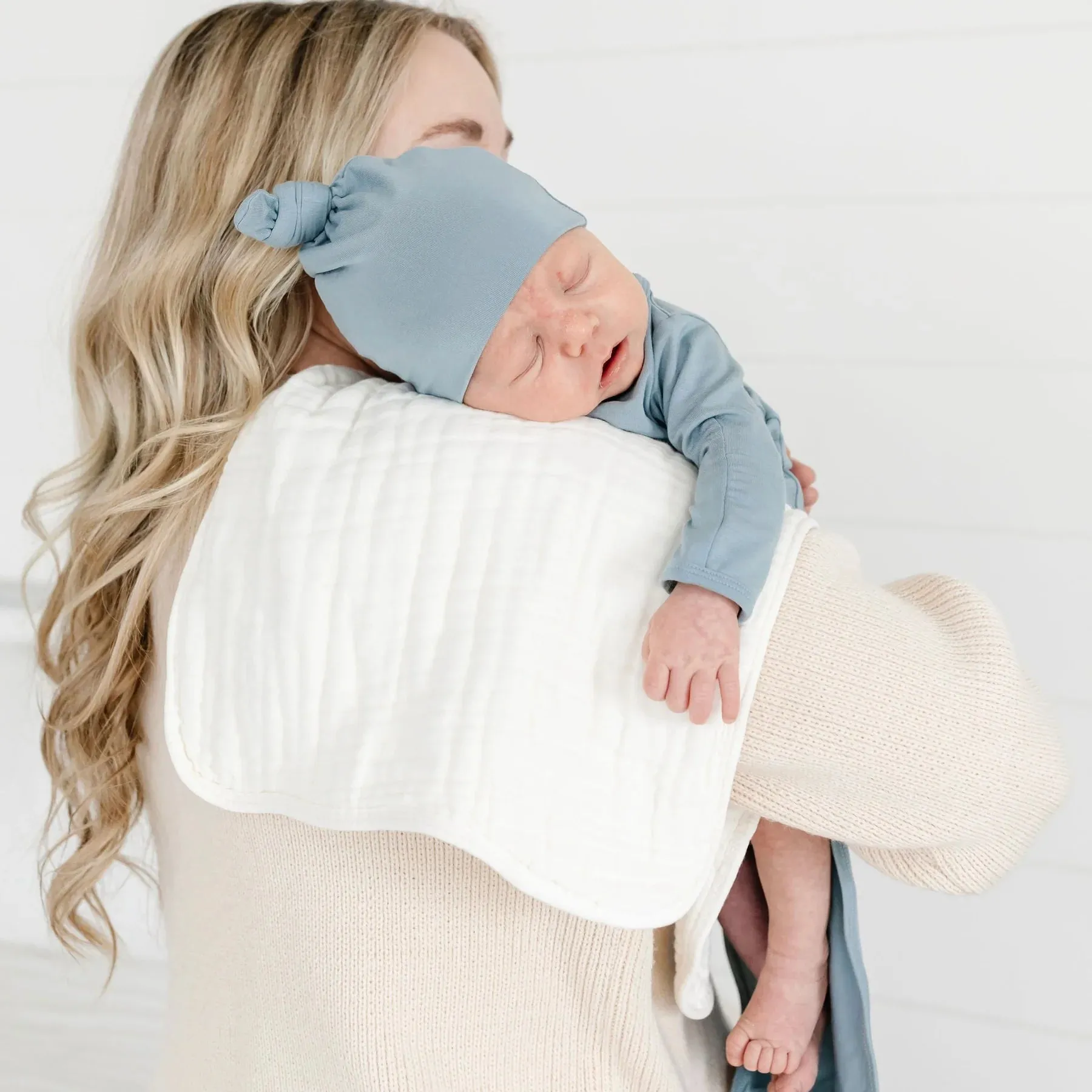 Baby Burp Cloth | Cloud Muslin |  Steel   White | Lou Lou and Co.