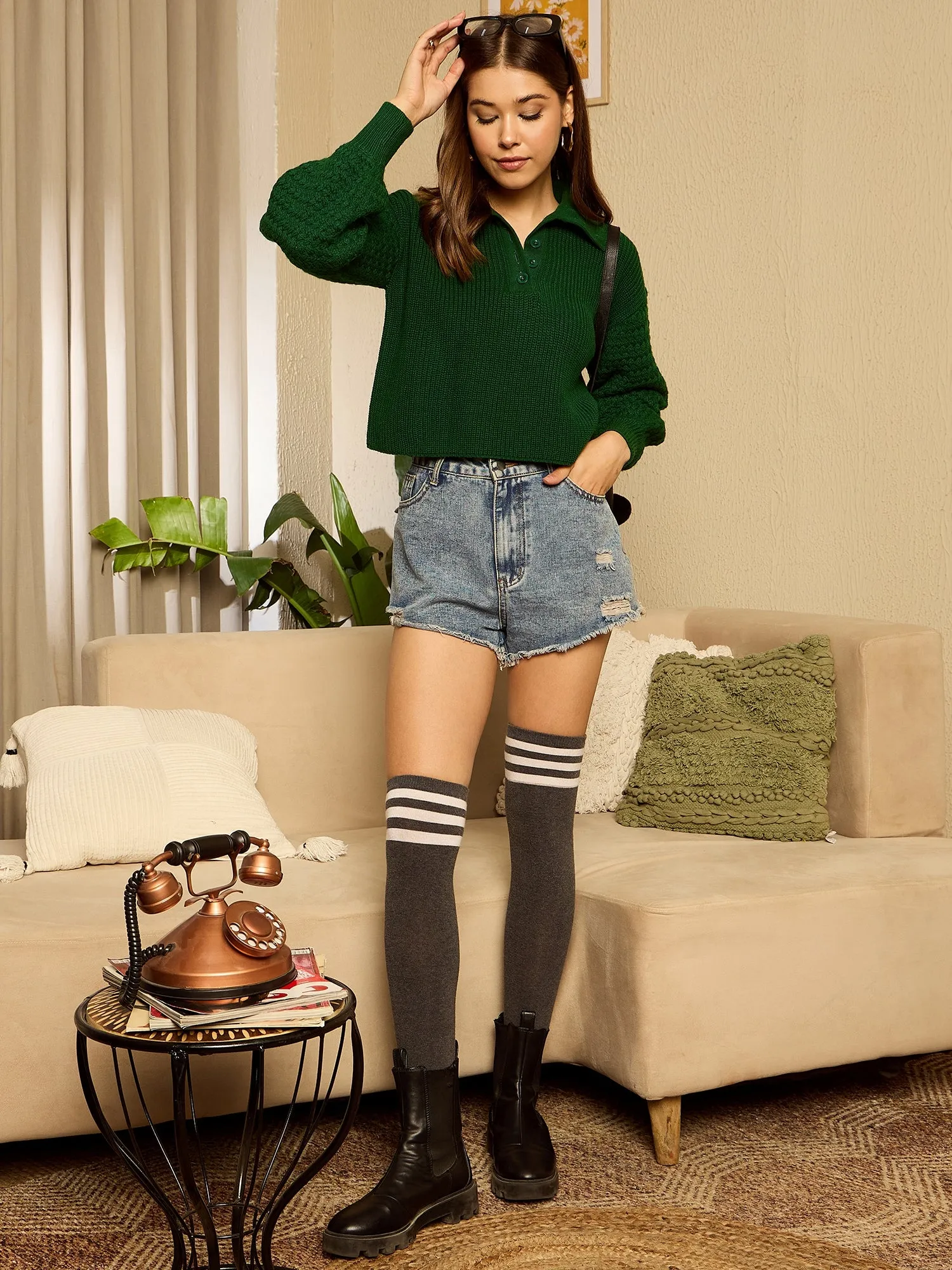 Berrylush Women Green Solid Mock Collar Full Sleeve Knitted Crop Pullover