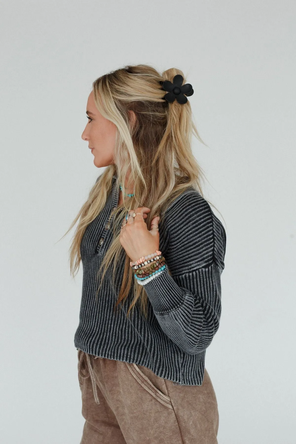 Flower Power Hair Clip - Black