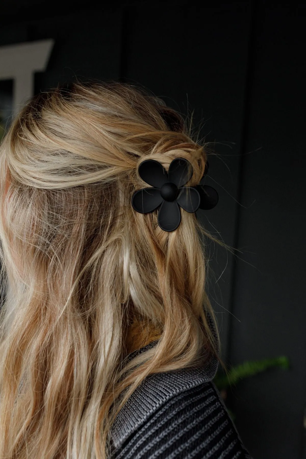 Flower Power Hair Clip - Black