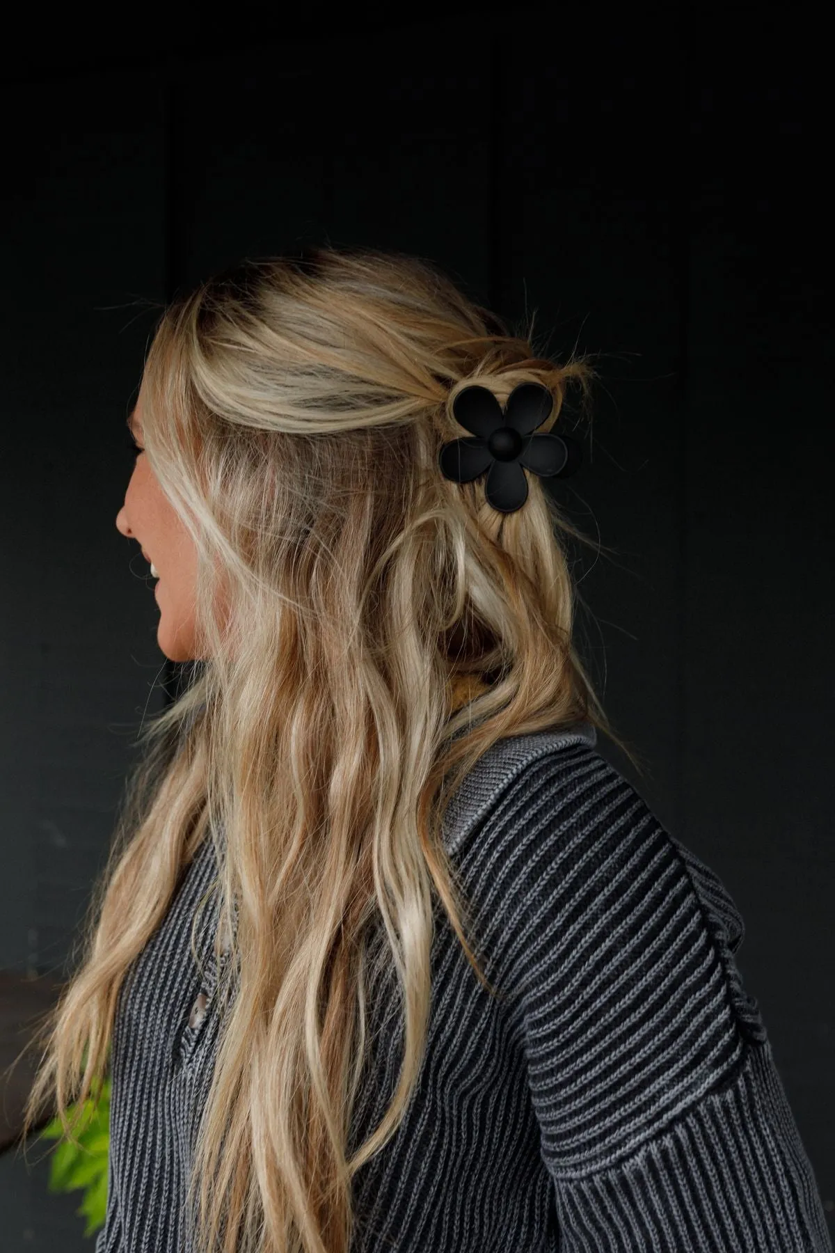 Flower Power Hair Clip - Black