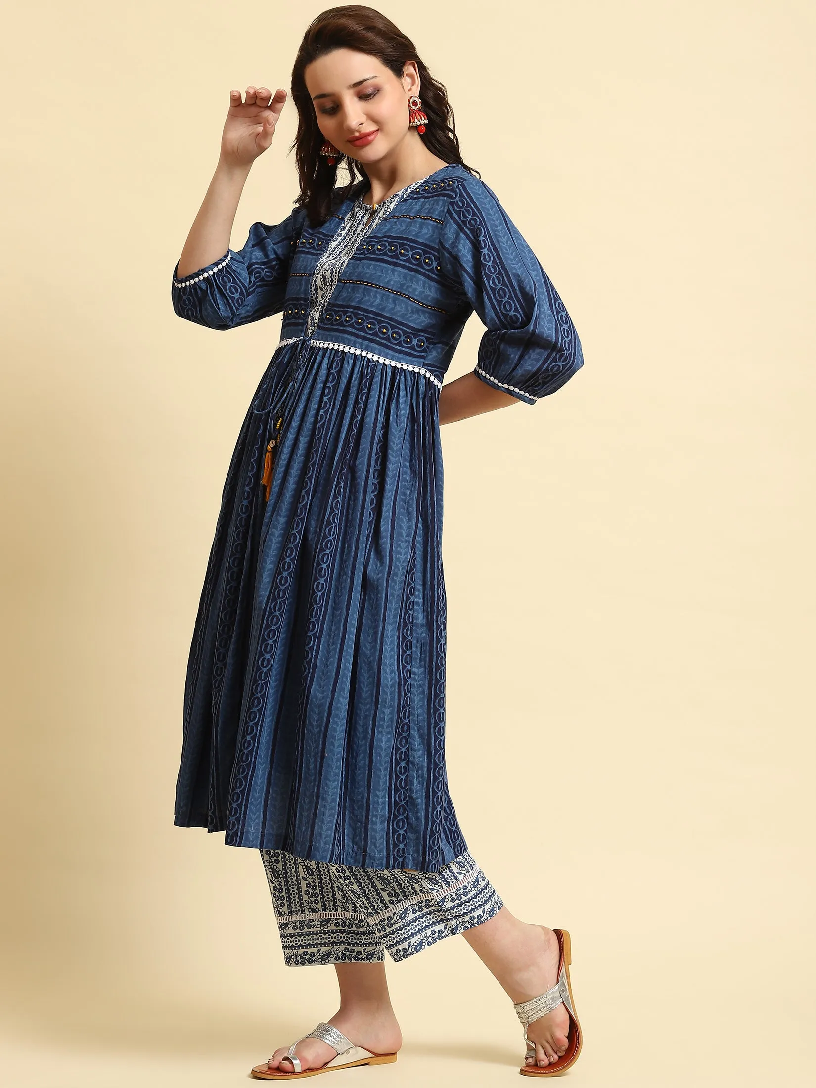 Women Navy Blue Floral Printed Jacket Inner Trouser